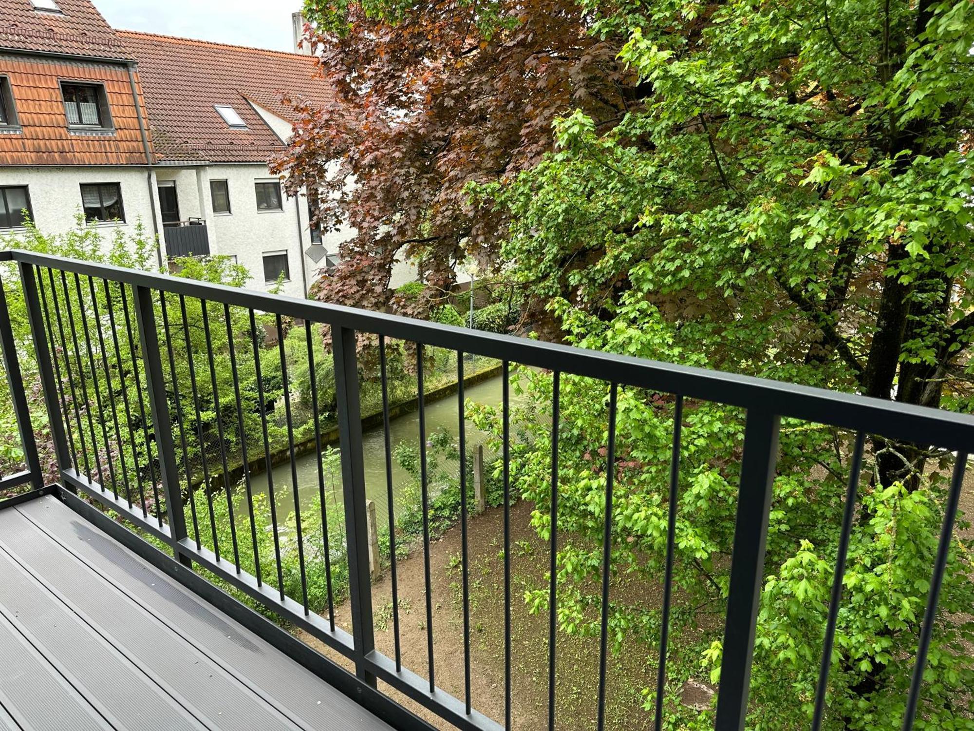 Mm Lodge - Apartments In Innenstadtlage Mit Parkplatz アウグスブルク エクステリア 写真